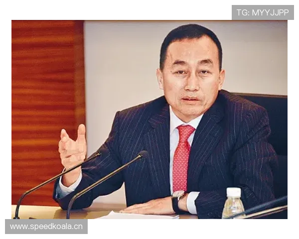 如果把吴向东的一天拍成八卦节目，第一集被放大的不是赛绩，是那些让人替自己钱包尴尬的消费细节